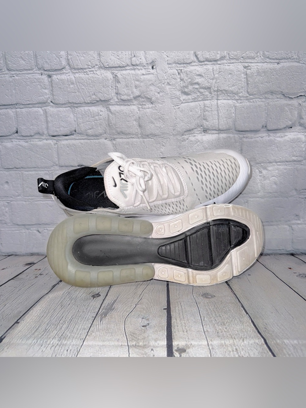 Nike Air Max 270 Sneakers - Picture 7 of 7